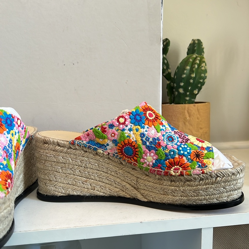 Authentic New Loewe Petal Espadrille Size 38/US 8 - Picture 5 of 16